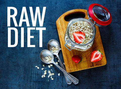 Jar of oats and strawberries for a raw food diet